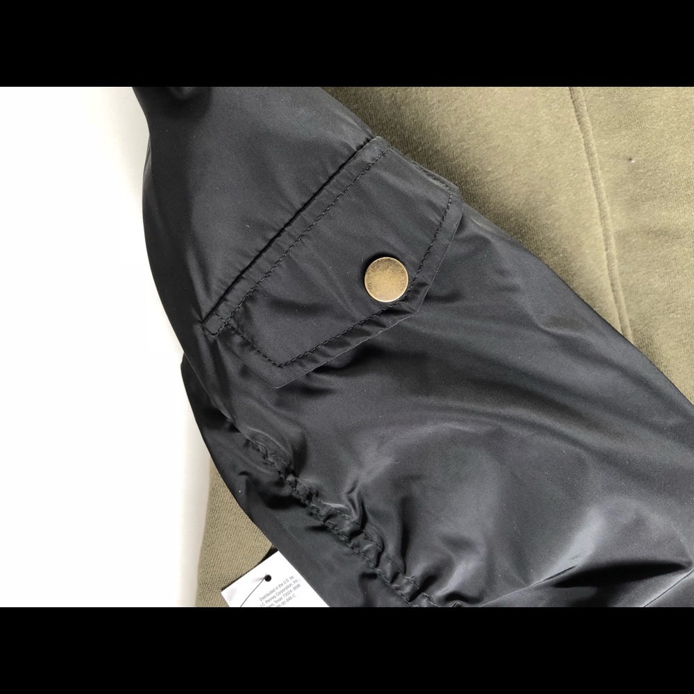 SALE🎉NWT Olive Green & Black Jacket - Picture 5 of 8